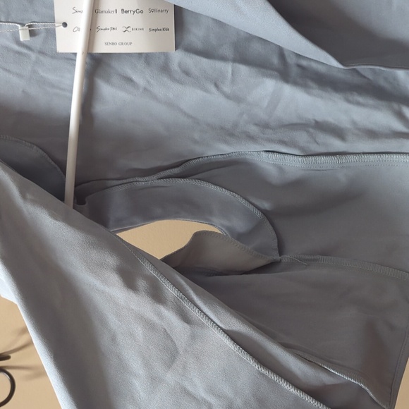 Cropped Vest with Tie - Picture 4 of 5